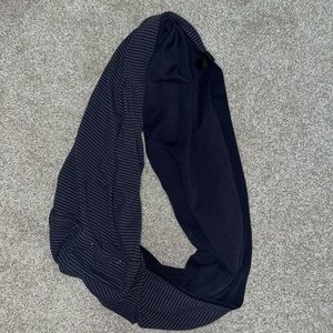 lululemon infinity scarf
